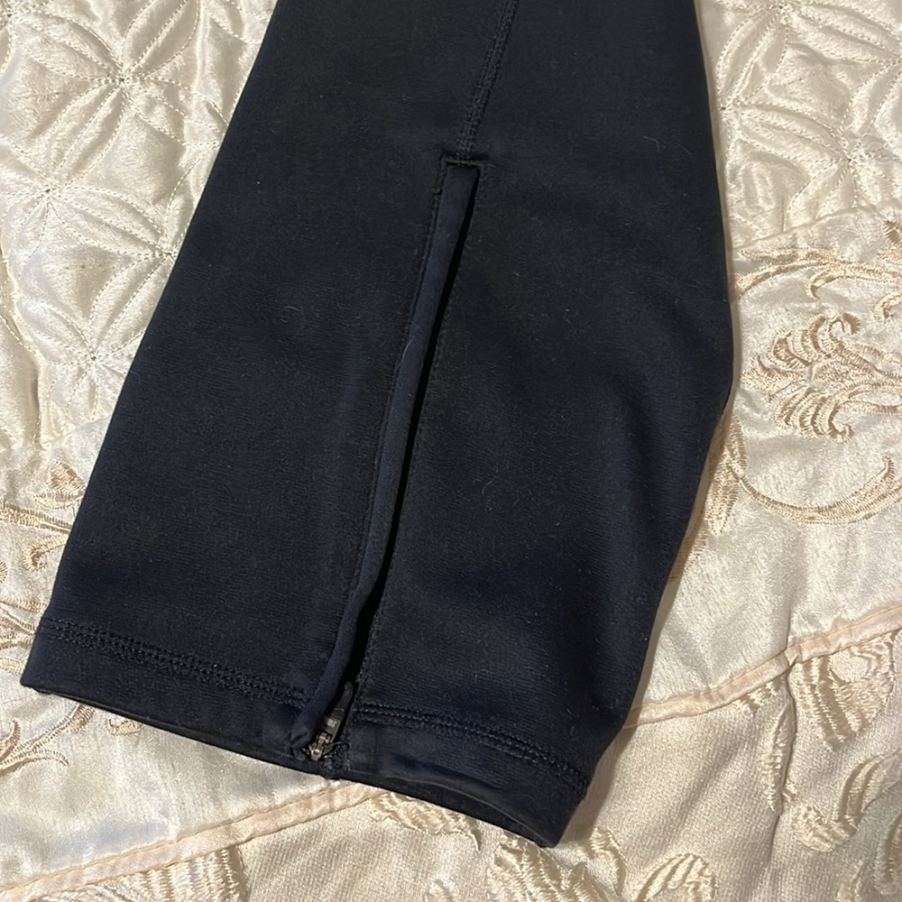 Women’s Nike black ThermaFit training pants - Picture 3 of 6